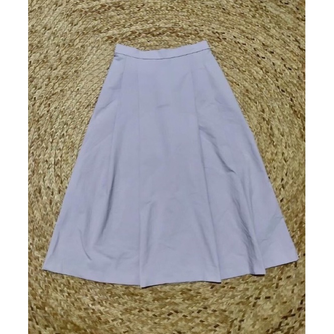 Váy midi Uniqlo phồng nhẹ xếp ly