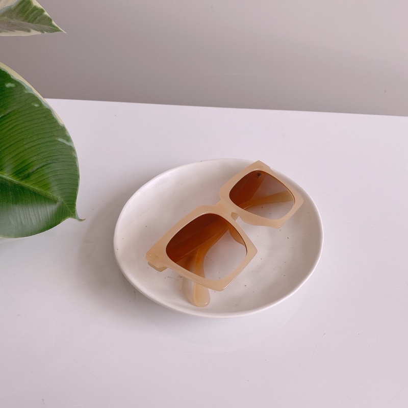 KÍNH MÁT THỜI TRANG CAO CẤP