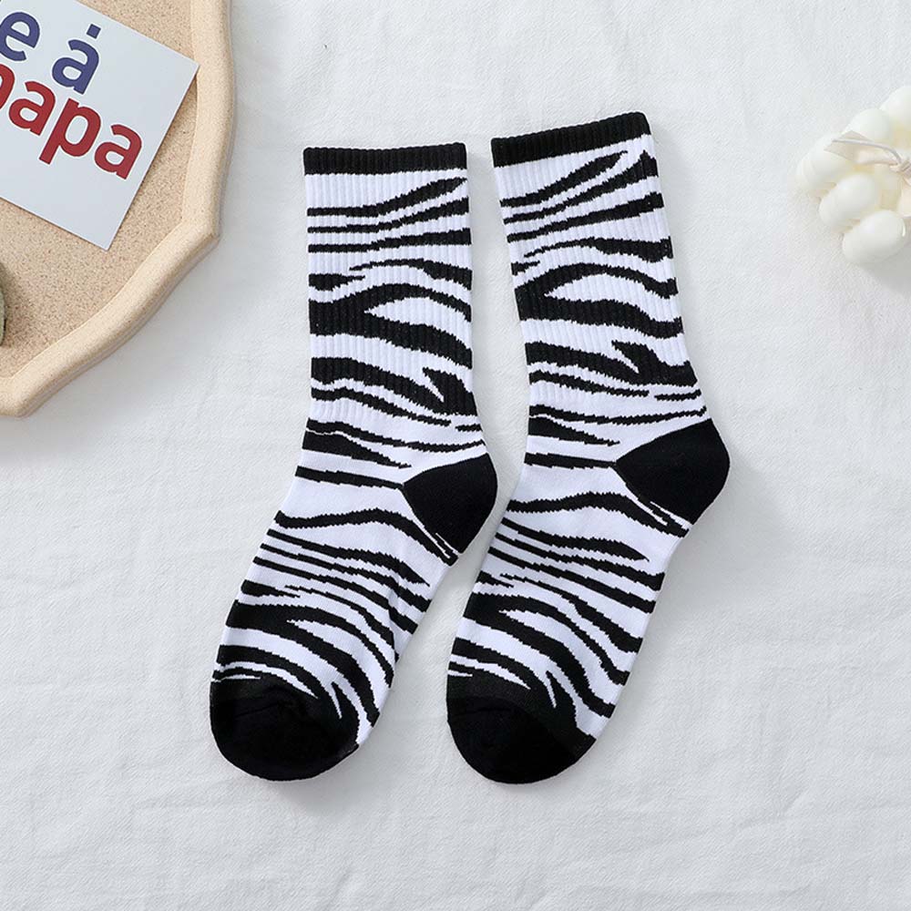 Đôi Vớ Cotton Thoáng Khí Họa Tiết Đáng Yêu Cho Nữ