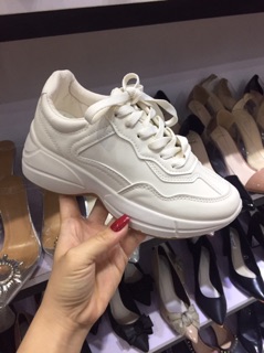 Combo 2 đôi giày thể thao và slipon