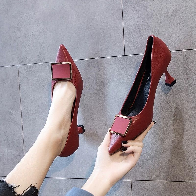Giày gót nhọn phối khóa vuông thời trang dành cho nữ