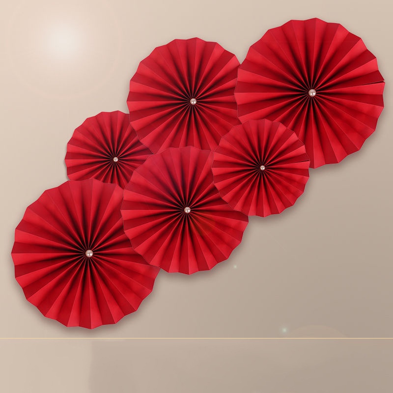 Dây treo, bong bóng, phụ kiện trang trí đám cưới