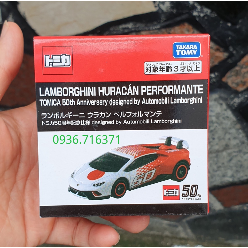 Mô hình siêu xe L a m b o r g h i n i H u r a c a n phiên bản đặc biệt tomica Nhật Bản (Có Hộp)