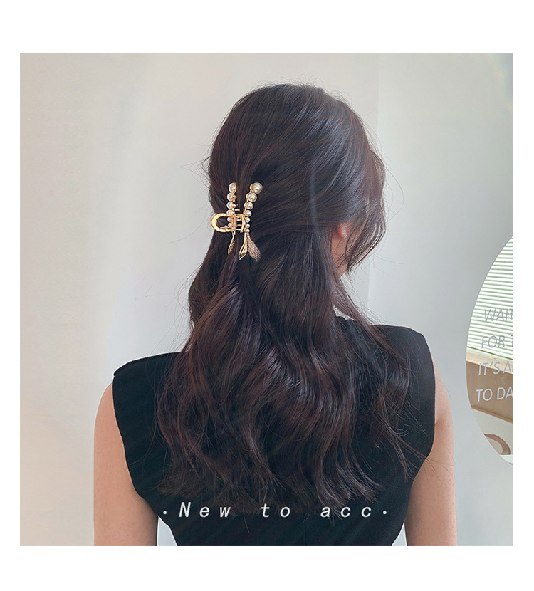 Kẹp Tóc Hình Đuôi Cá Đính Ngọc Trai Xinh Xắn Cho Nữ