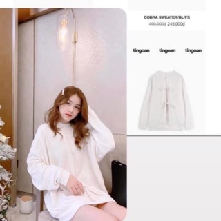 Cobra sweater trắng tí ngoan tingoan