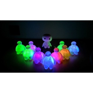 Mô hình baymax để bàn led rgb