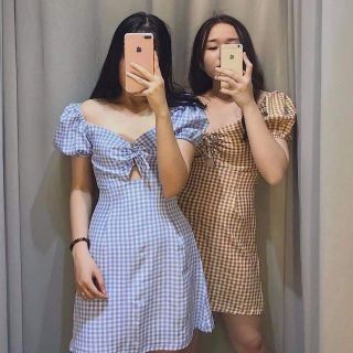 Đầm caro dây rút ngực