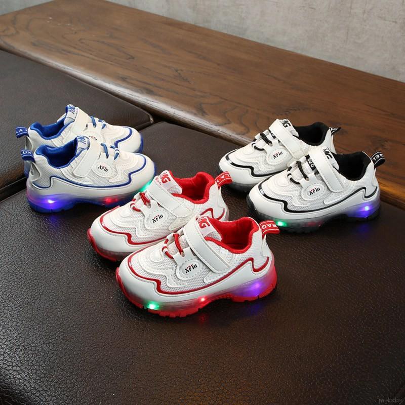 Giày Sneaker Đế Gắn Đèn Led Chống Trượt Cho Bé