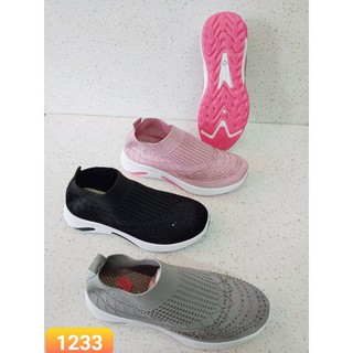Giày Thể Thao, Xỏ Slip On Nữ Mã 1233 và 1237