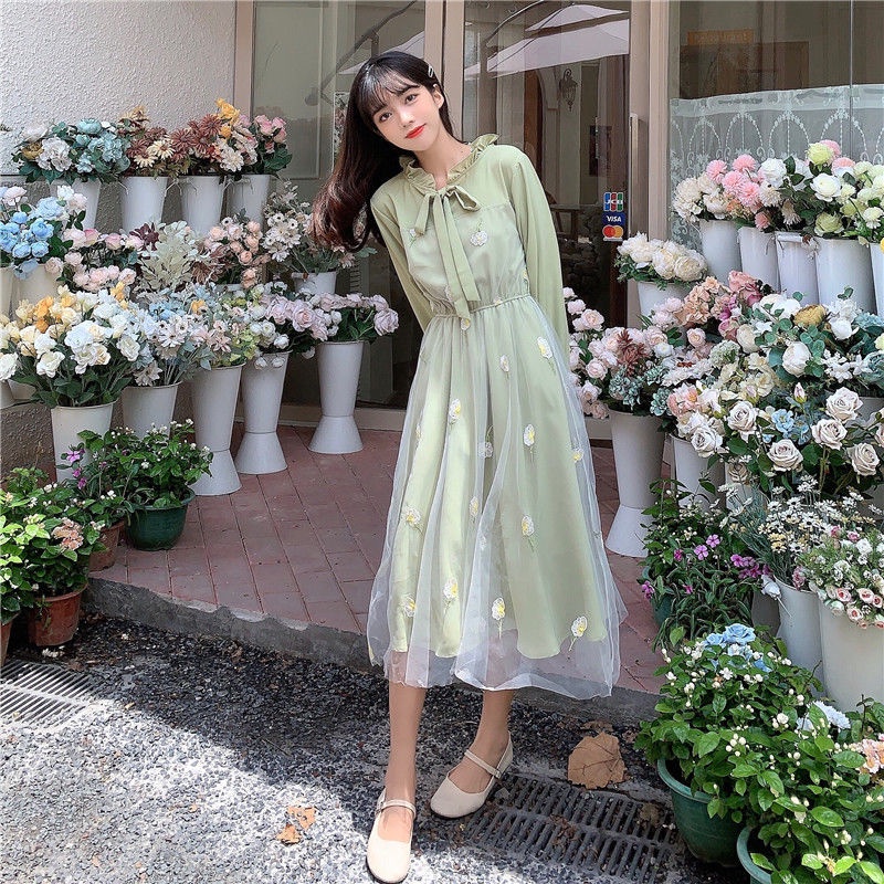 Fashionable women's short-sleeved mesh skirt