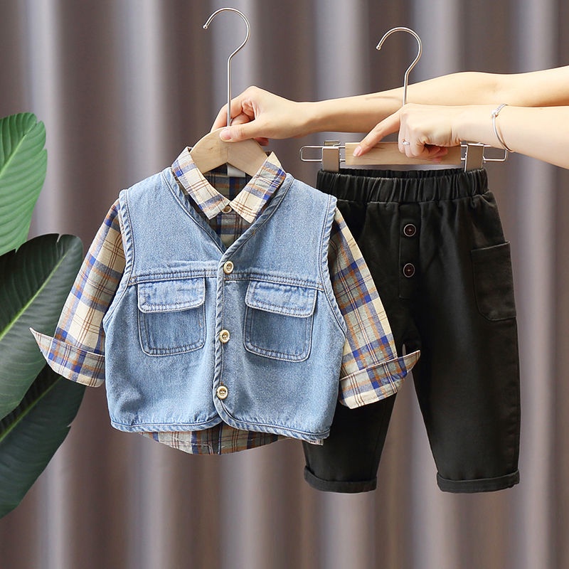 ✨Hàng Có Sẵn✨ Bộ Đồ Denim Ba Món Phong Cách Thời Trang Xuân Thu Mới 2022 Cho Bé Trai
