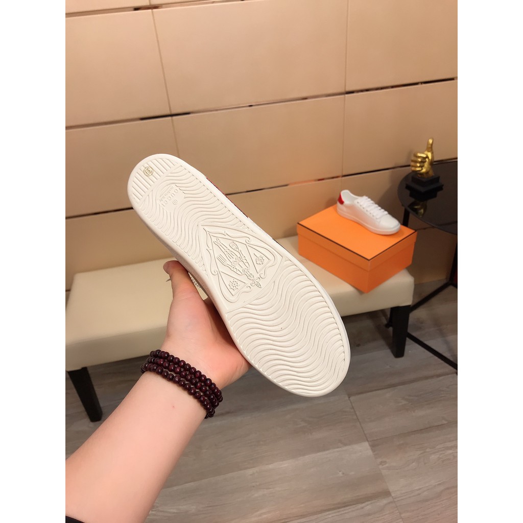 Giày sneakers nam da thật GUCCI GG GC thiết kế đơn giản nhưng vẫn mang đến nét trẻ trung, năng động