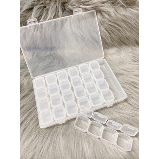 Hộp 28 ô đựng charm đá nail