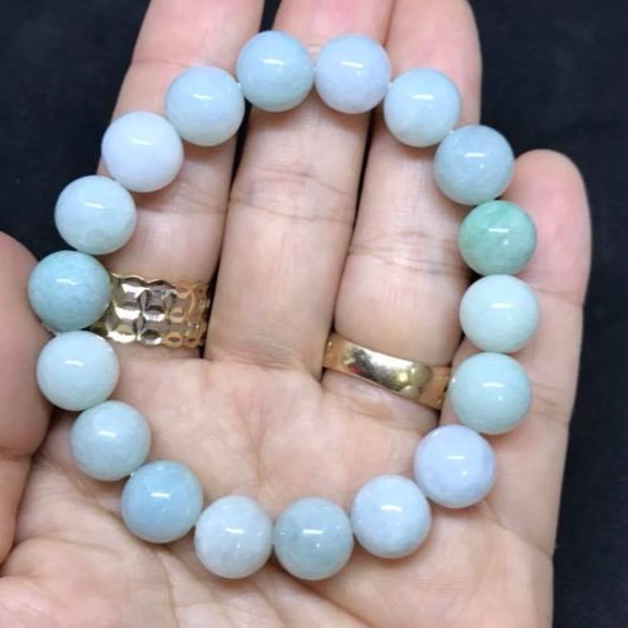 VÒNG TAY NGỌC CẨM THẠCH JADE A TRẮNG XANH 10LY