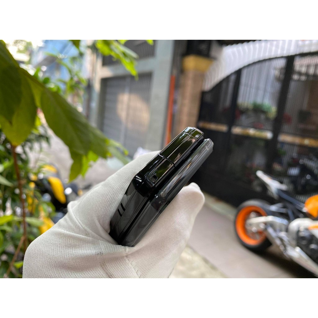 Điên thoại Sharp SH-03A màu đen