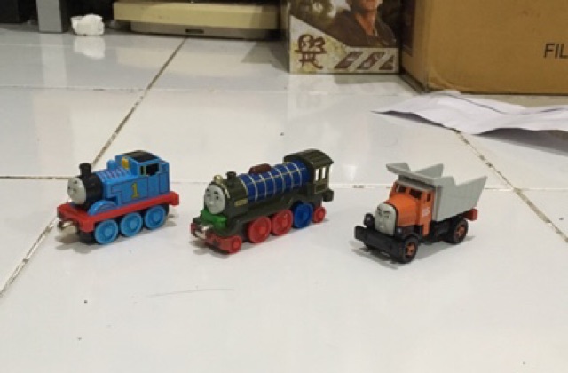 Khuôn Nam Châm Hình Tàu Lửa Thomas And Friends Độc Đáo