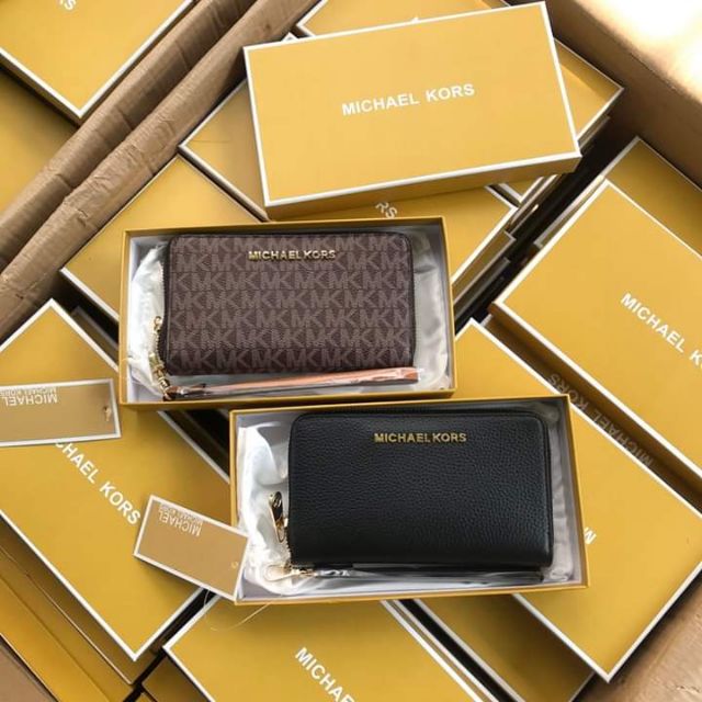 Ví cầm tay michael kors