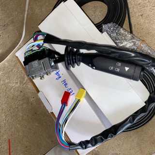 Công tắc tổng hổ vồ 371 xi nhan