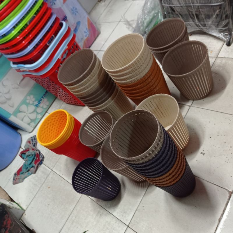 Sọt nhựa đan giả mây tròn