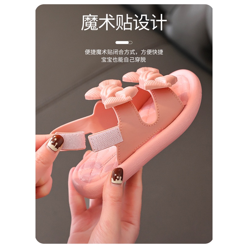 Sandal cho bé quai dán dễ sử dụng, chất liệu cao su non mềm dẻo chống trơn trượt.