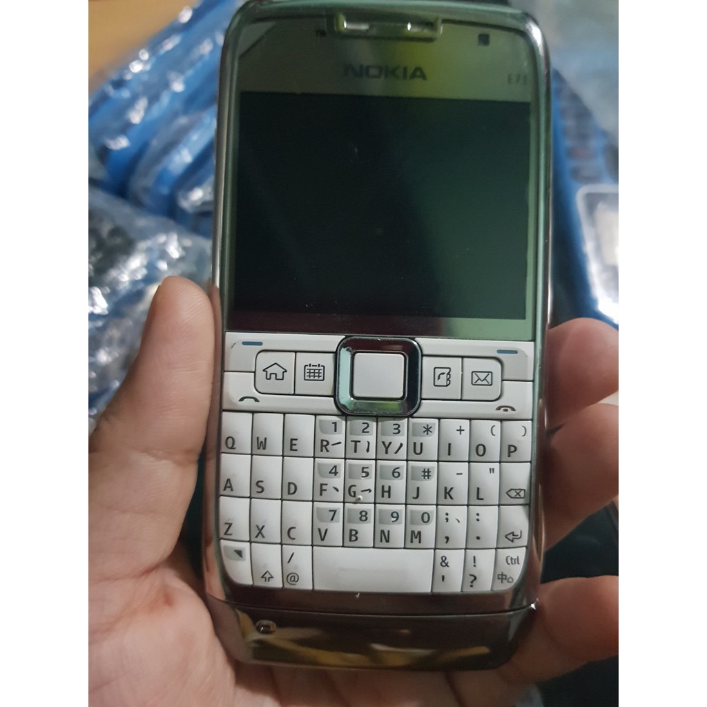 Điện thoại NOKIA E71 Zin  full phụ kiện