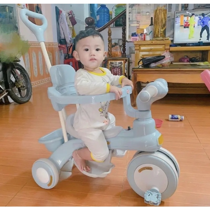 Xe đẩy cao cấp 618 kiêm chòi chân và đạp có nhạc có đèn