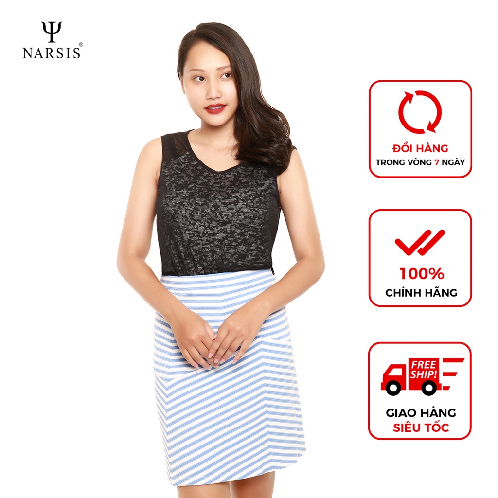 CHÂN VÁY NỮ NARSIS B7028 màu xanh kẻ trắng