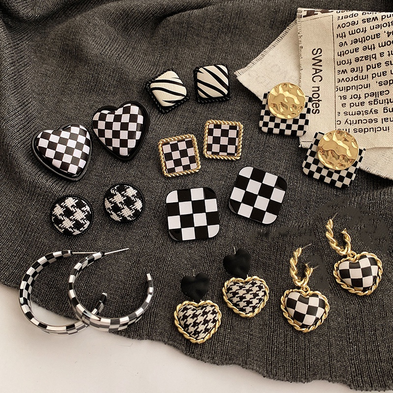 Đôi bông tai phong cách Hàn Quốc retro thời trang