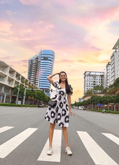 ĐẦM TRẮNG HOA TO NHÚN NGỰC 2 màu