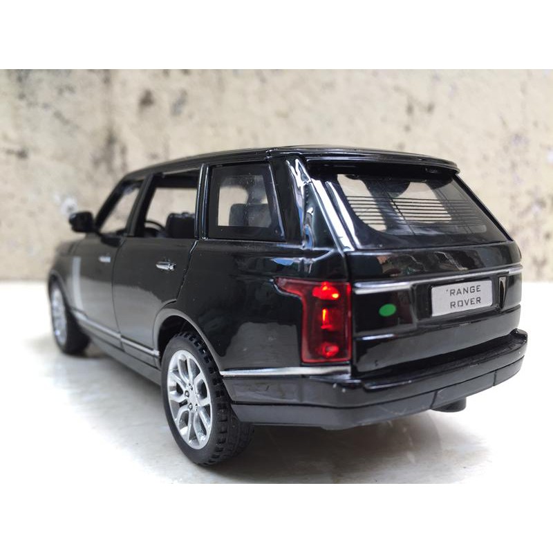 ​Đồ chơi mô hình xe Ô Tô Range Rover SUV 1:32