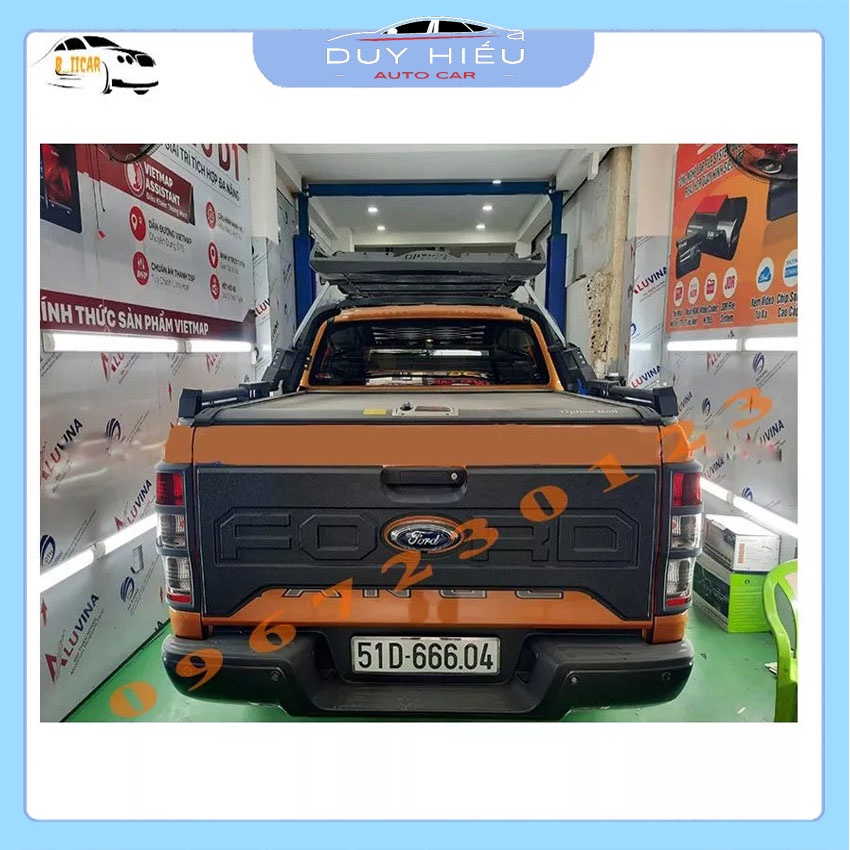 Ốp cốp sau, ốp nắp thùng sau Ford Ranger XLS, XLT, WildTrack, Raptor  Mẫu to