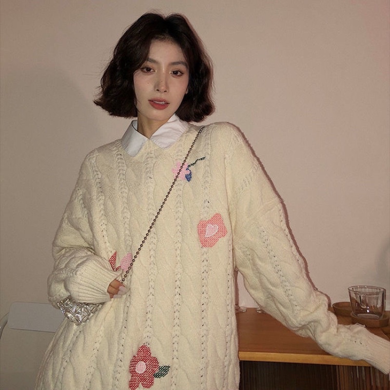 Áo len vặn thừng thêu hoa nữ tính hàng taobao