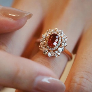 Shiny funnel ring, exquisite multi-color design, exquisite high-end style niche products, directly targeting women