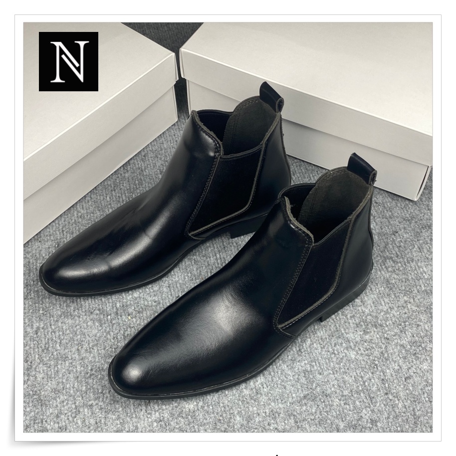Chelsea boot màu đen da su đế khâu chắc chắn, có bảo hành full box.