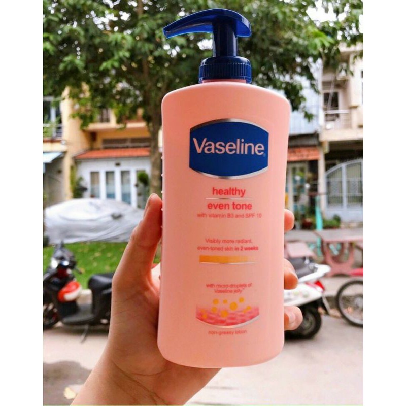 Dưỡng thể VASELINE HEALTHY EVEN TONE 400ml