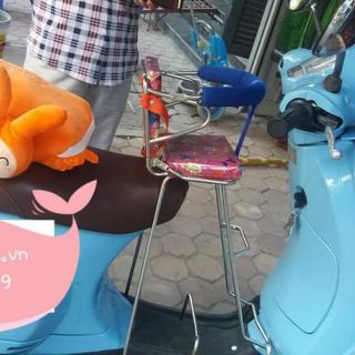 Ghế ngồi xe tay ga cho bé Vespa có vòng