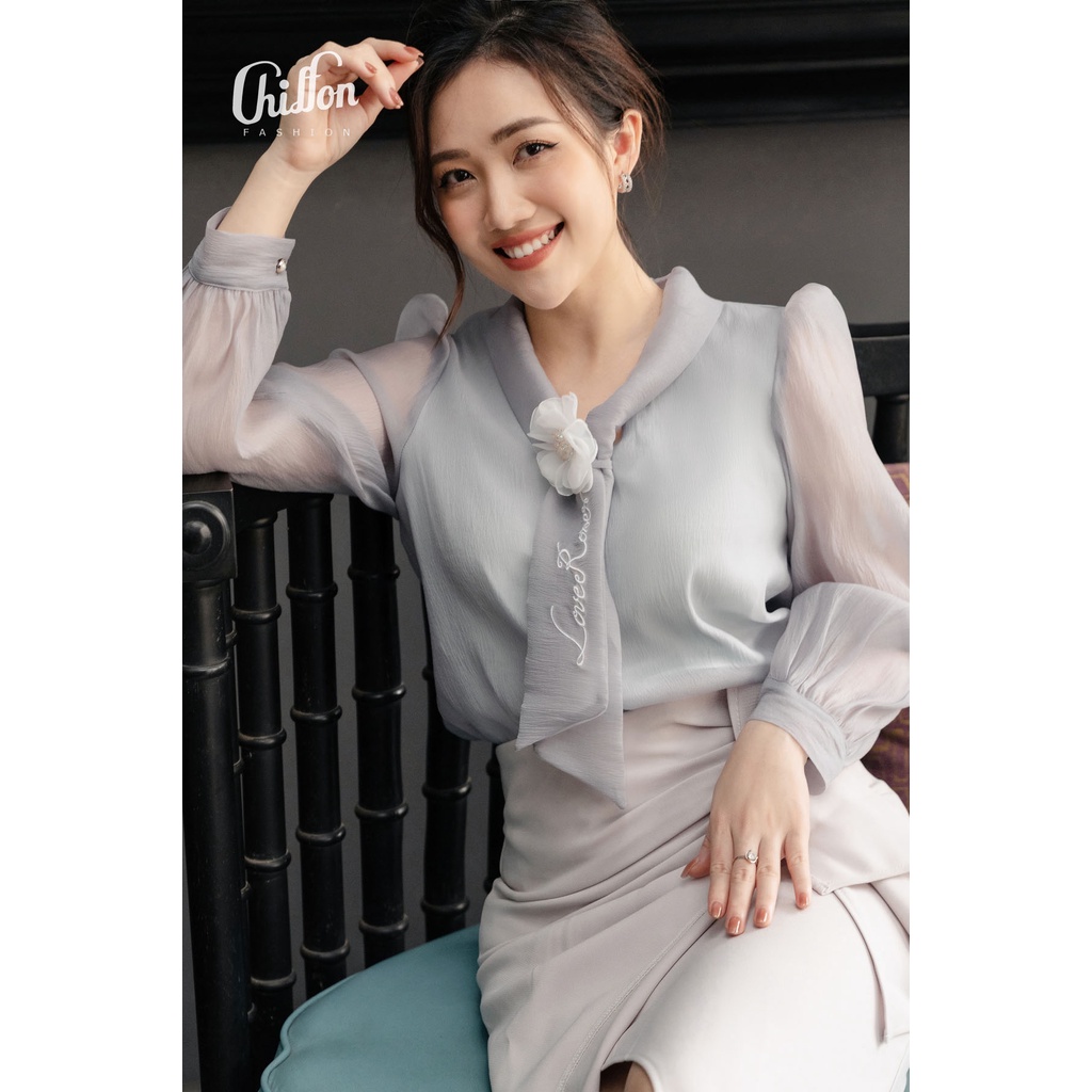 Áo sơ mi nữ công sở nữ cổ thêu cài hoa thiết kế by Chiffon