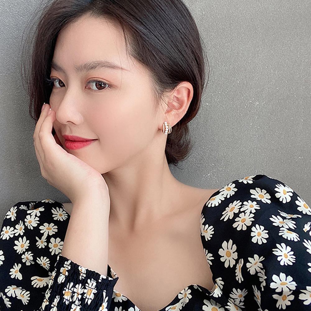 Khuyên Tai Nữ Trang Dáng Dài Tạo Hình Độc Đáo