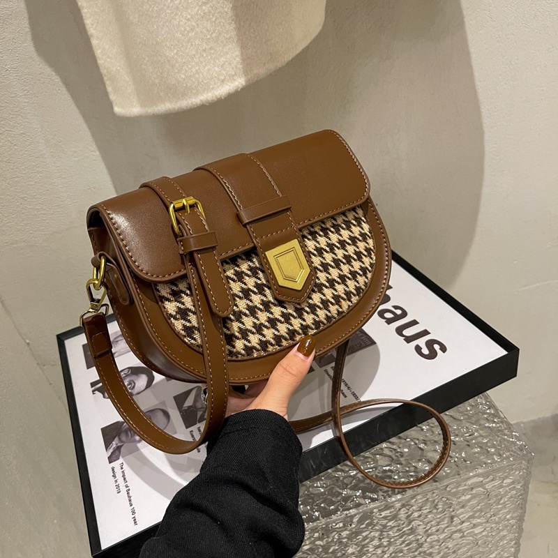 Túi đeo chéo vai IELGY họa tiết sọc caro thời trang sành điệu cho nữ