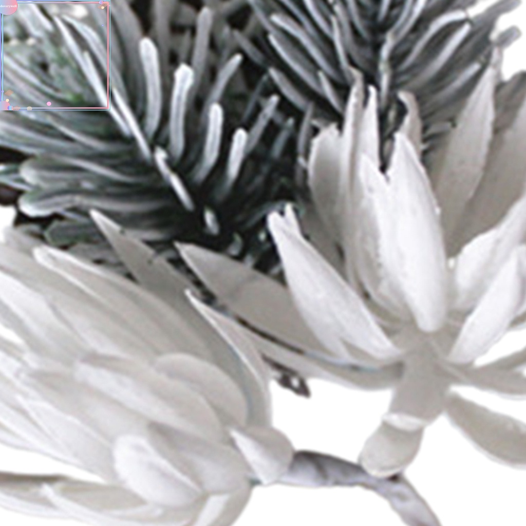 Nhánh cây thông nhân tạo độc đáo trang trí nhà cửa