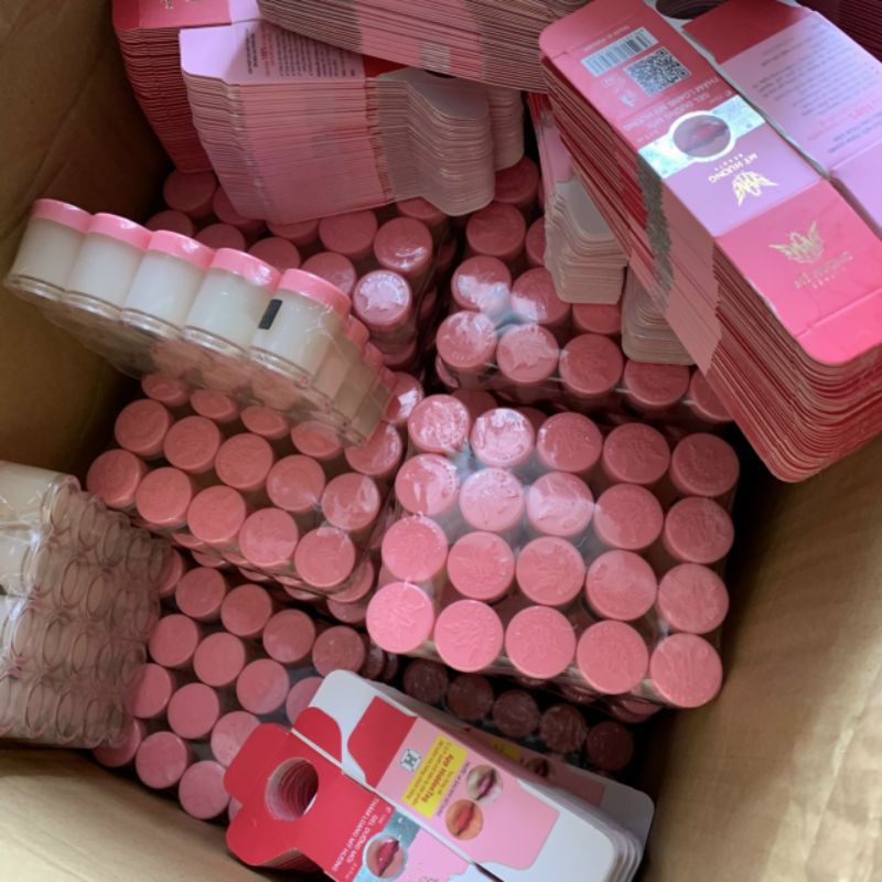 Dưỡng môi dùng sau phun xăm chống thâm loang