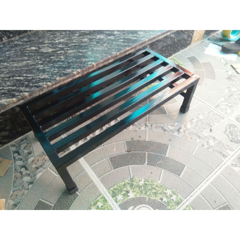 Bậc bước lên thềm cao. Đa đạng mẫu mã-kích thước.Mặt bậc sâu 25cm. Ngang 30-50cm. Mỗi bậc cao 15cm