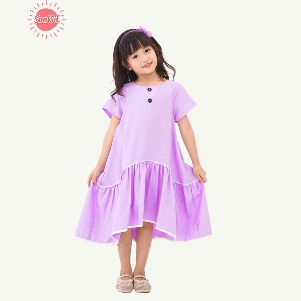 [XẢ KHO] Váy đầm bé gái dáng suông đuôi cá đính hai cúc dài vải trượt nhật cao cấp mùa hè Sunkid TN2 màu tím 4-12 tuổi
