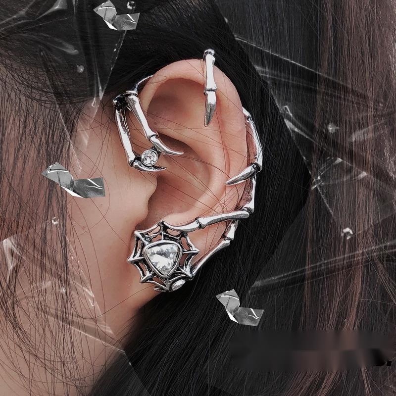 Khuyên Tai Hình Móng Vuốt Ma Đính Đá Cá Tính Phong Cách hip-hop