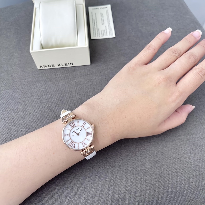 Đồng hồ nữ ANNE KLEIN model AK/2718RGWT dây da trắng tinh khôi sang trọng