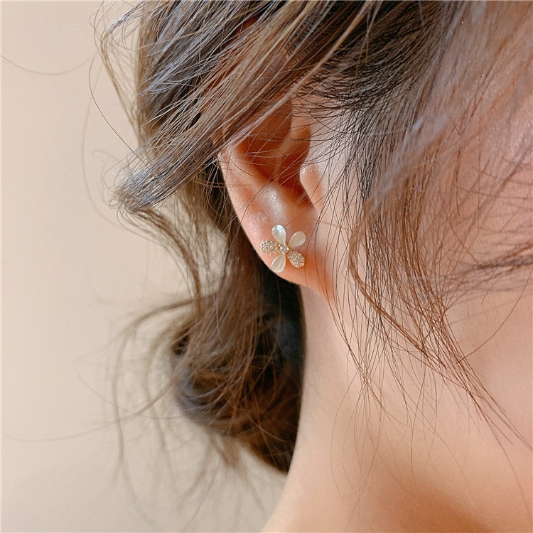 Bông tai mạ bạc 925 hình cánh hoa đính đá đơn giản thời trang phong cách Hàn Quốc