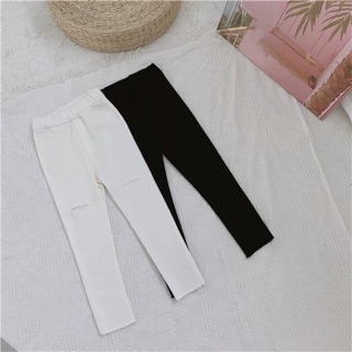Quần kaki rách gối cho bé