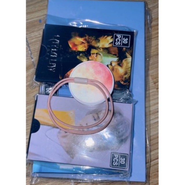 Combo 4 lomo Jack được lựa mẫu kèm sổ đựng và quà