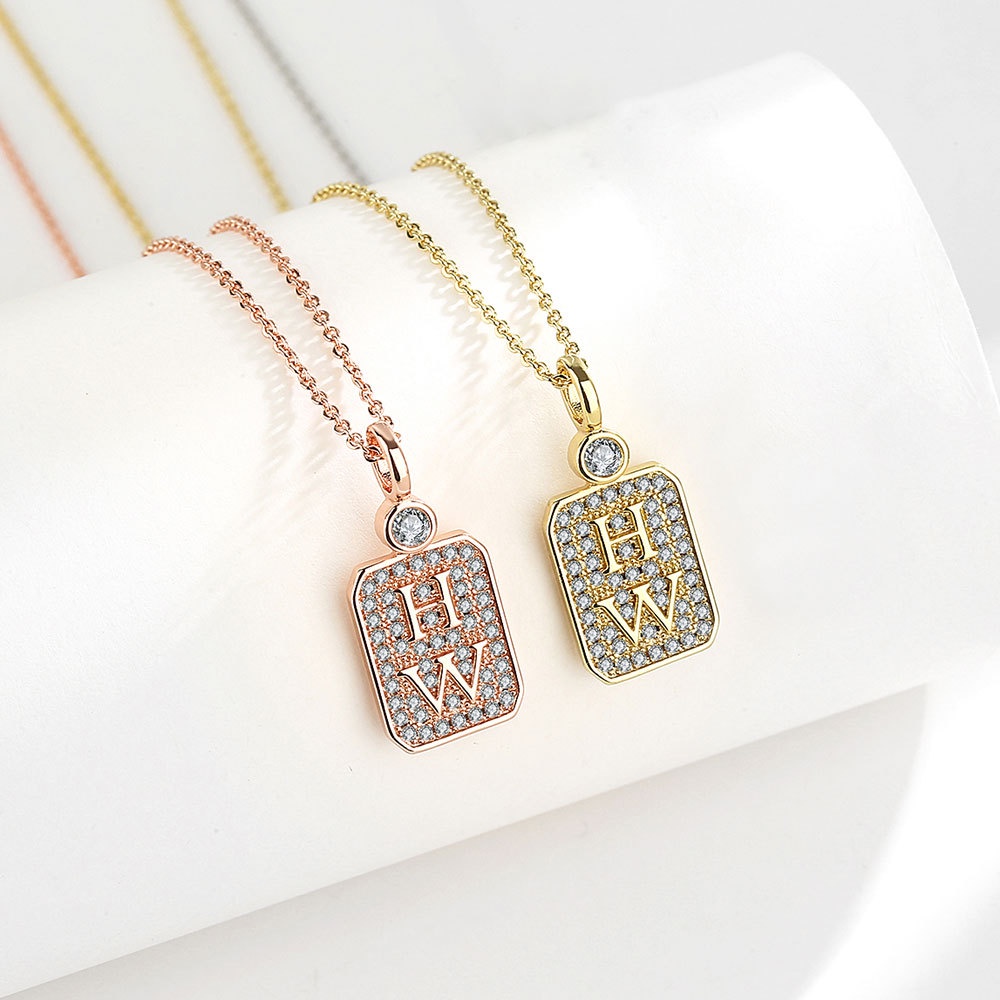 Vòng cổ Mặt Vuông Khắc Chữ Nhẹ Nhàng Sang Trọng