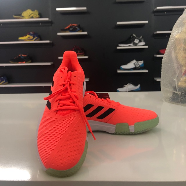 Giày tennis Adidas Cam